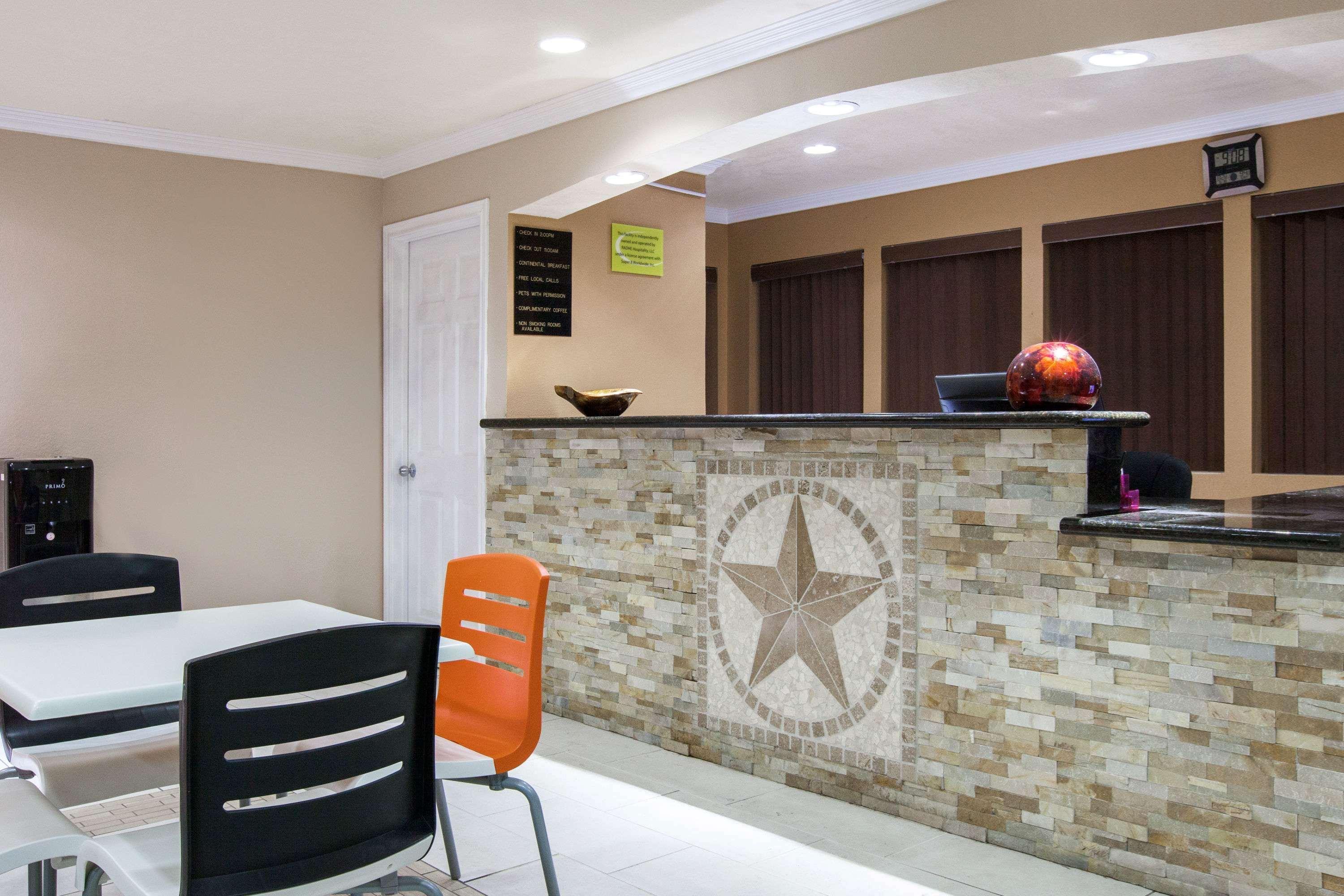 Super 8 By Wyndham Sherman Extérieur photo